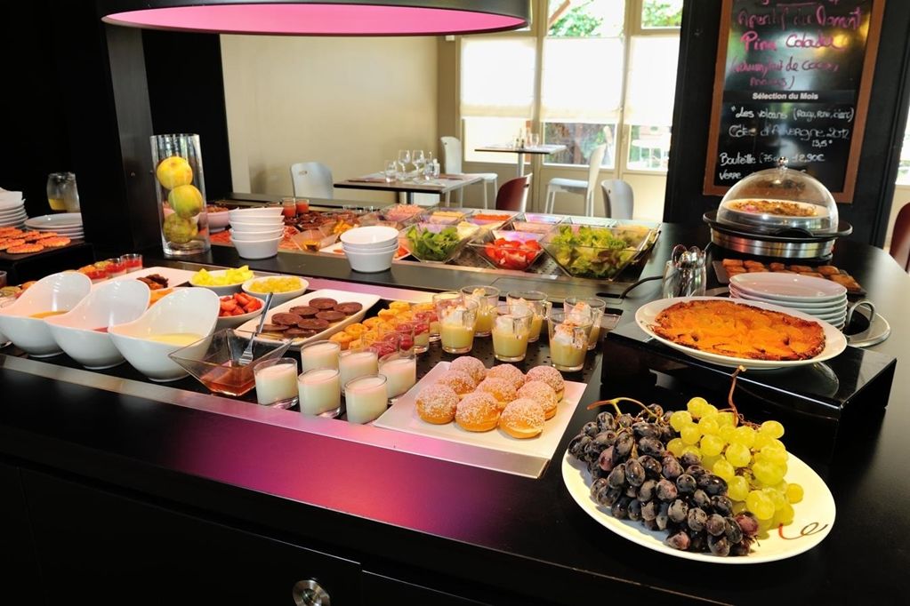 Hotel Campanile Clermont-ferrand ~