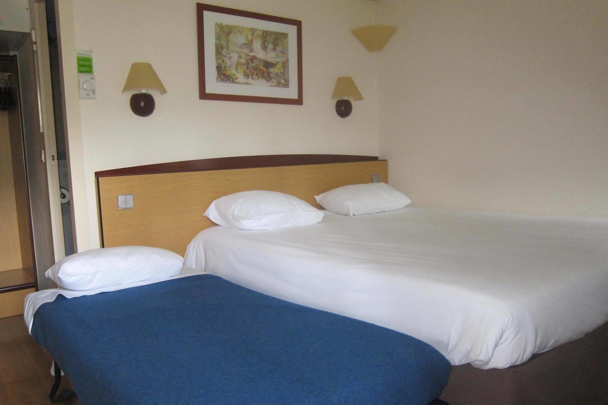 Campanile Clermont-ferrand ~ 3*