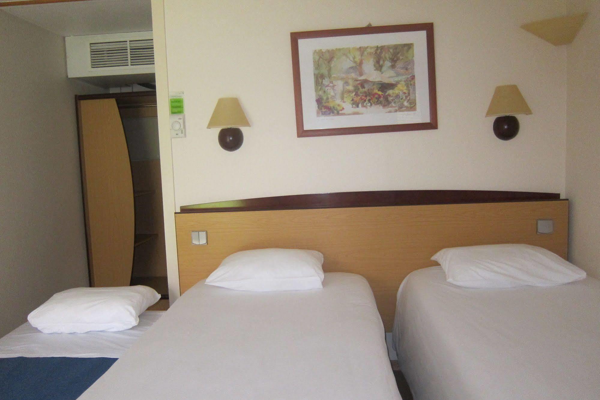 Campanile Clermont-ferrand ~ Hotel